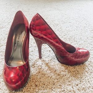 Gianni Bini Red Snakeskin Pumps